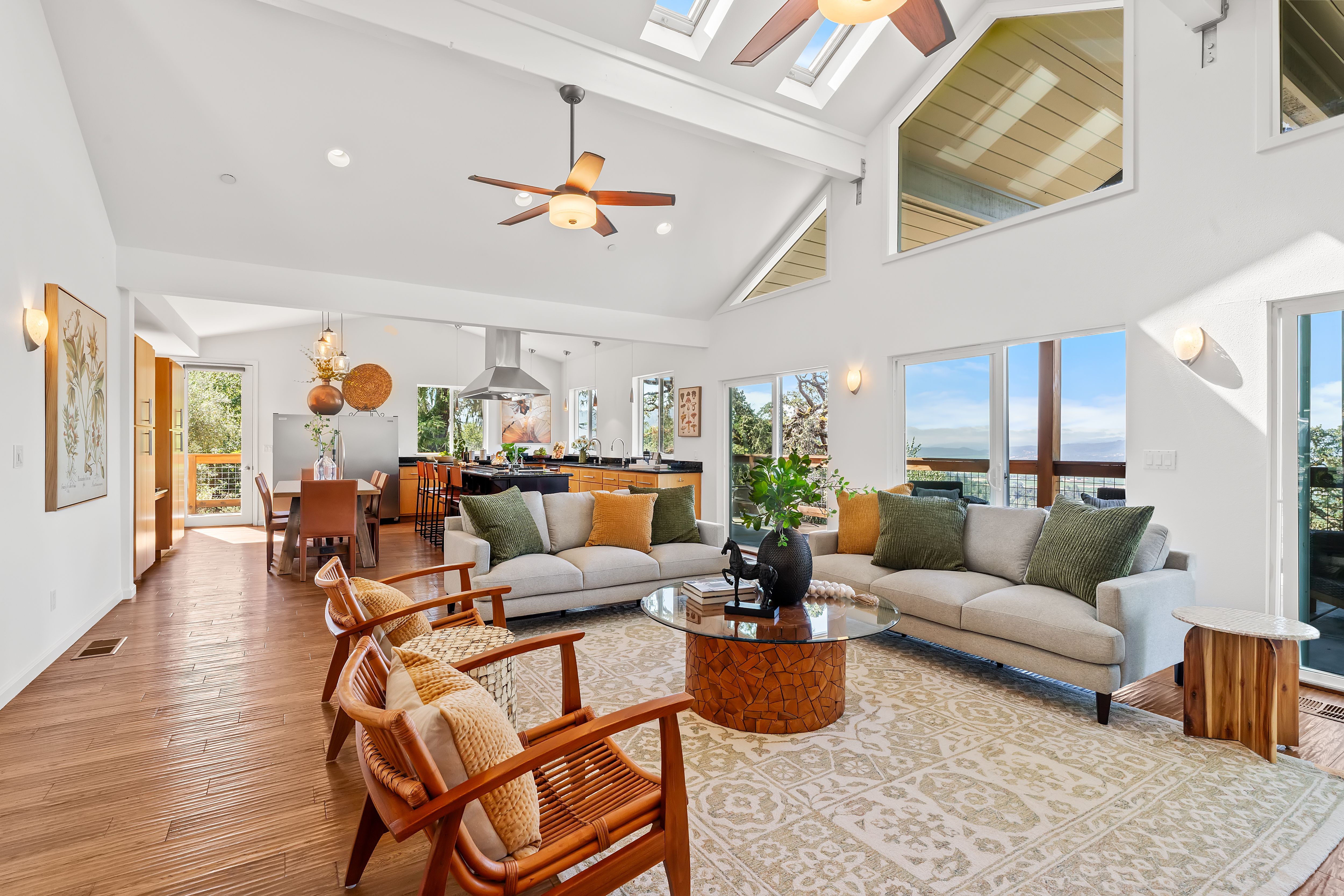  Exceptional Estate Perched On Over 11± Private Acres - 物件實景