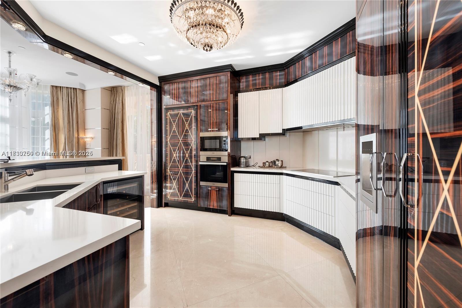 Miami Beach, Florida, 33109, United States, 6 Bedrooms Bedrooms, ,8 BathroomsBathrooms,Residential,For Sale,1876435