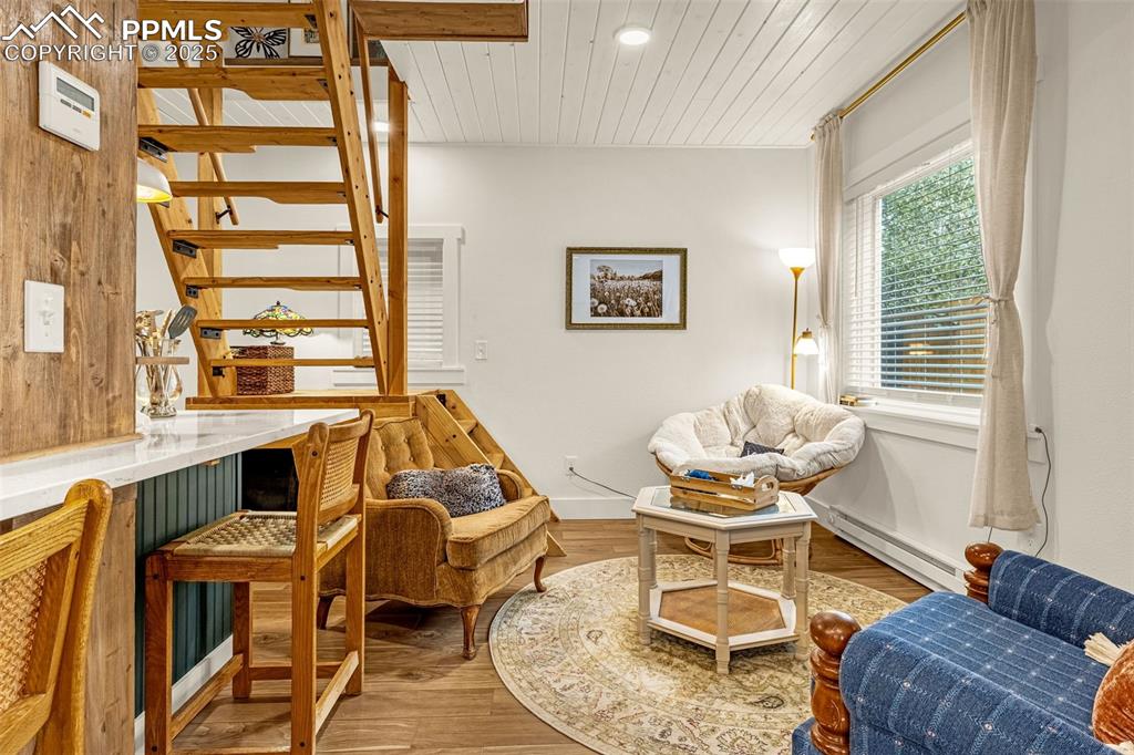 Colorado Springs, Colorado, 80903, United States, 3 Bedrooms Bedrooms, ,2 BathroomsBathrooms,Residential,For Sale,1949887