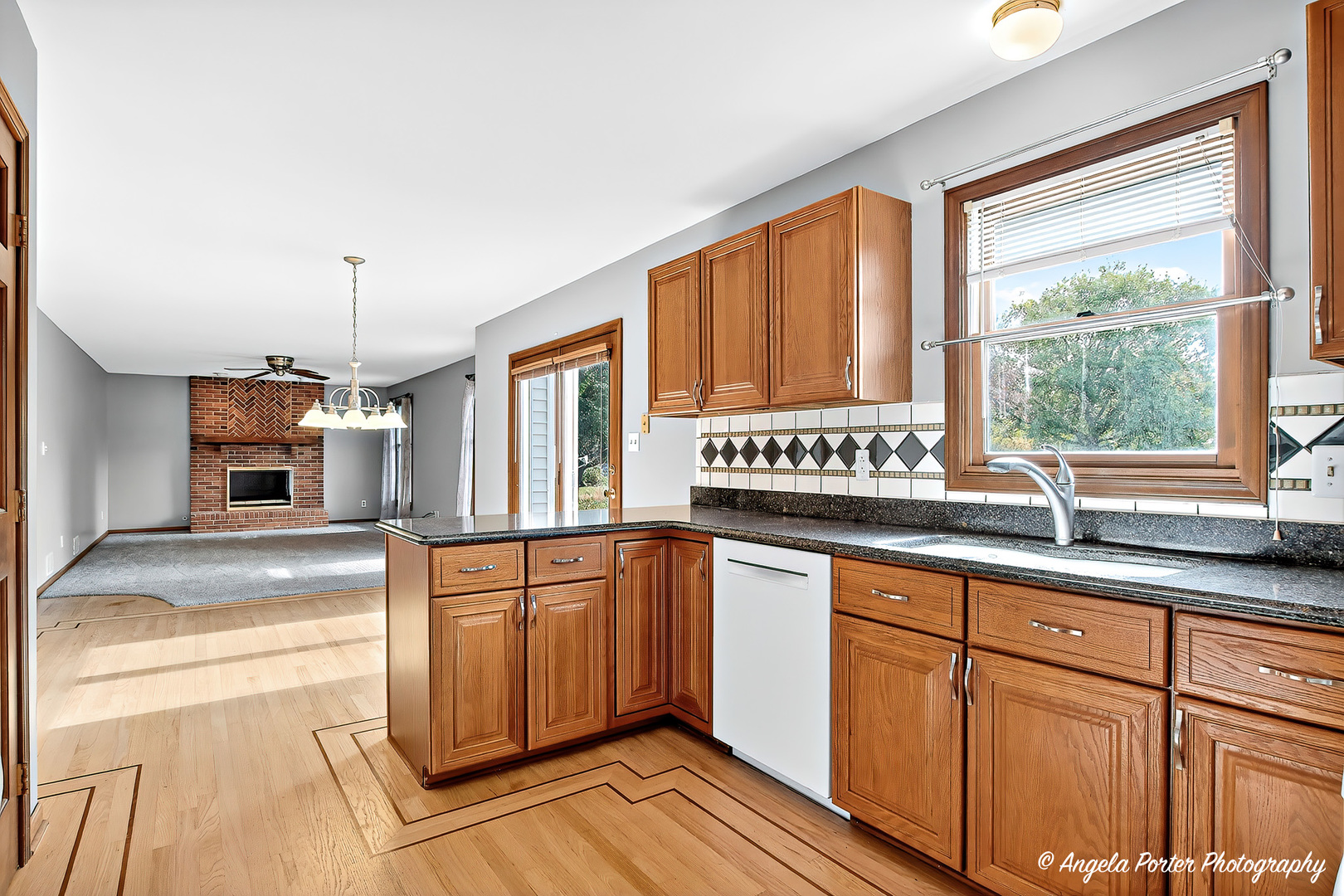 Crystal Lake, Illinois, 60012, United States, 4 Bedrooms Bedrooms, ,3 BathroomsBathrooms,Residential,For Sale,1982844