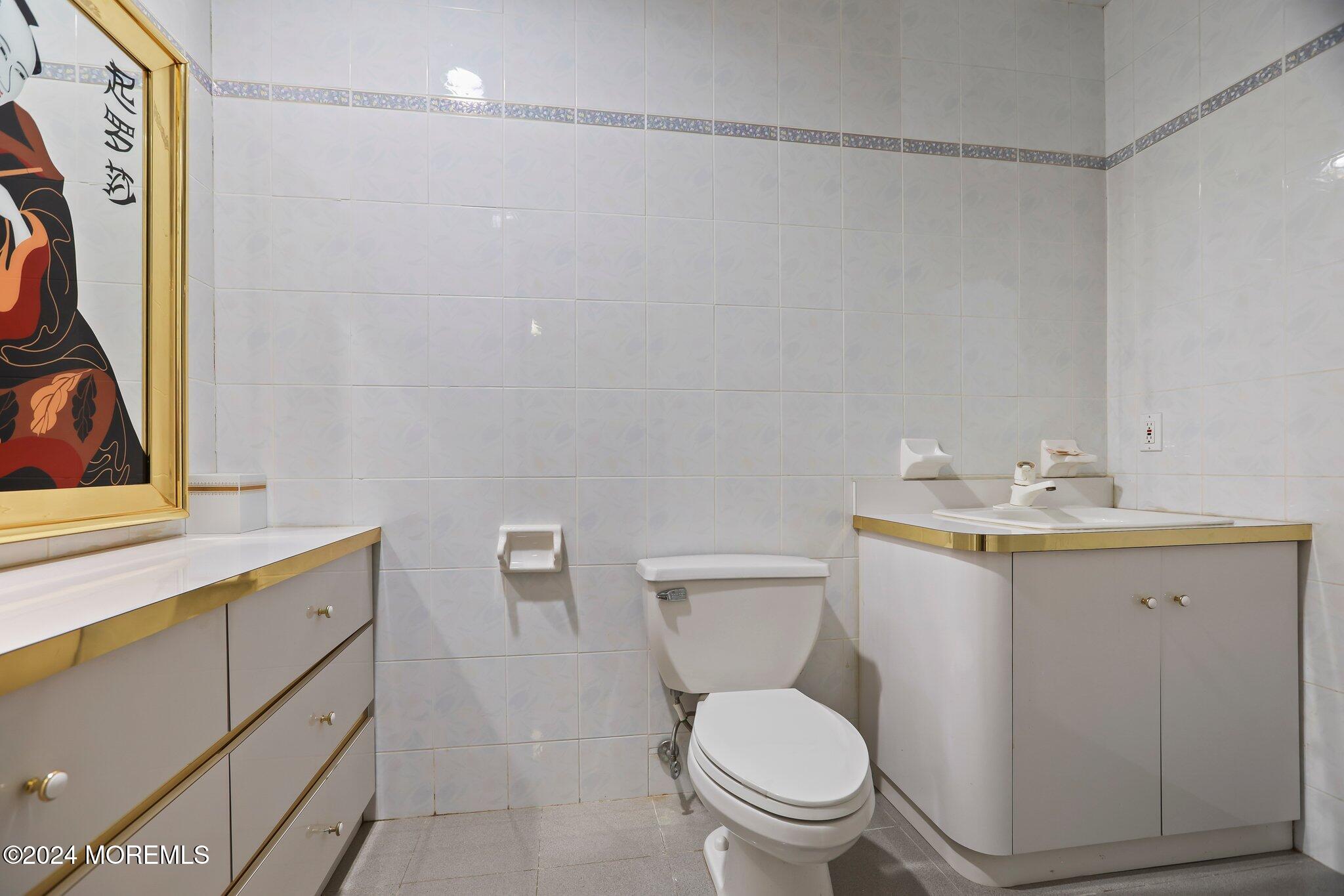 Morganville, New Jersey, 07751, United States, 6 Bedrooms Bedrooms, ,8 BathroomsBathrooms,Residential,For Sale,1982169