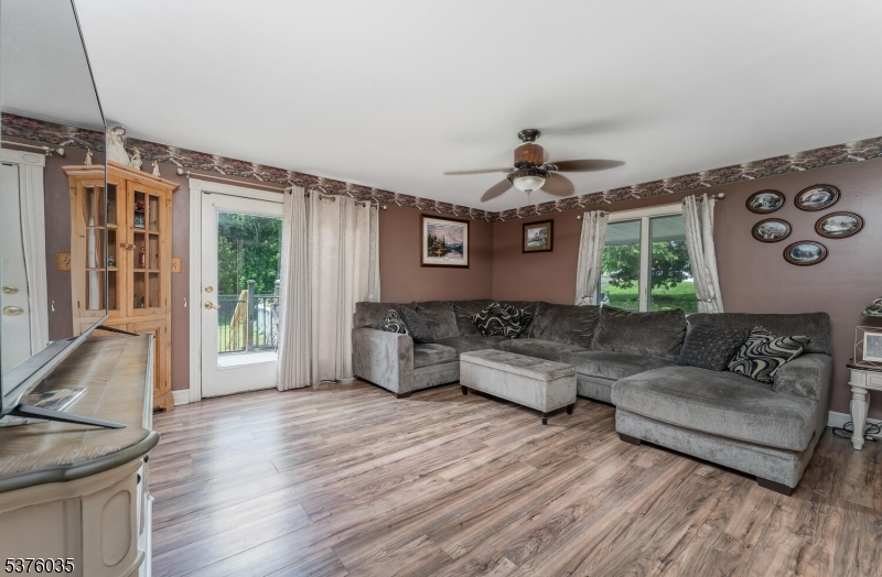 Phillipsburg Town, New Jersey, 08865, United States, 6 Bedrooms Bedrooms, ,4 BathroomsBathrooms,Residential,For Sale,1918649
