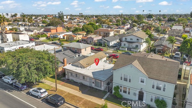 Los Angeles, California, 90044, United States, 4 Bedrooms Bedrooms, ,Residential,For Sale,2040182