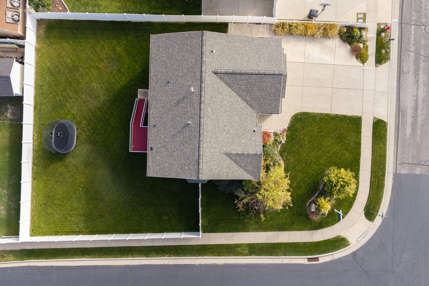  Updated 4-Bed with RV Parking, Mountain Views, and Large Fenced Backyard - 物件實景