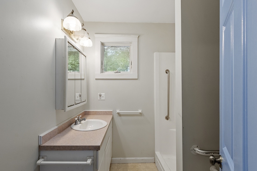 Fitchburg, Massachusetts, 01420, United States, 6 Bedrooms Bedrooms, ,3 BathroomsBathrooms,Residential,For Sale,1903843