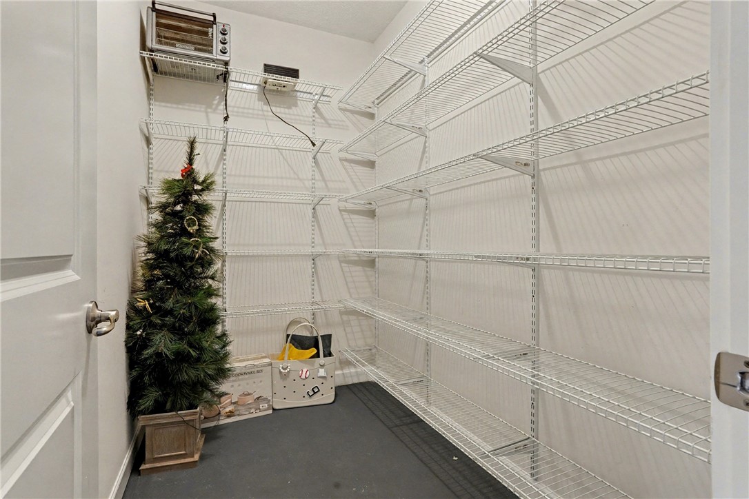 Marshall, Pennsylvania, 16046, United States, 4 Bedrooms Bedrooms, ,4 BathroomsBathrooms,Residential,For Sale,1998104