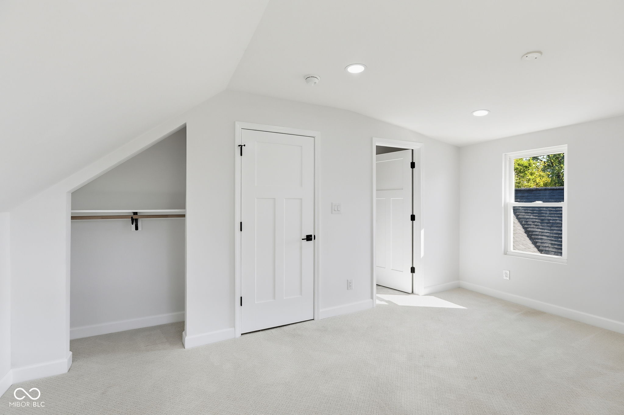 Carmel, Indiana, 46033, United States, 4 Bedrooms Bedrooms, ,3 BathroomsBathrooms,Residential,For Sale,1998022