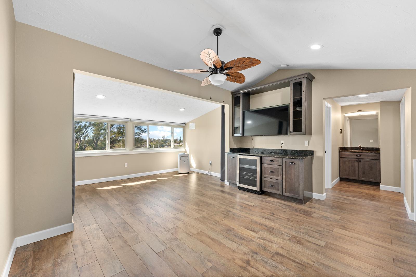 Bradenton, Florida, 34210, United States, 3 Bedrooms Bedrooms, ,3 BathroomsBathrooms,Residential,For Sale,2001185