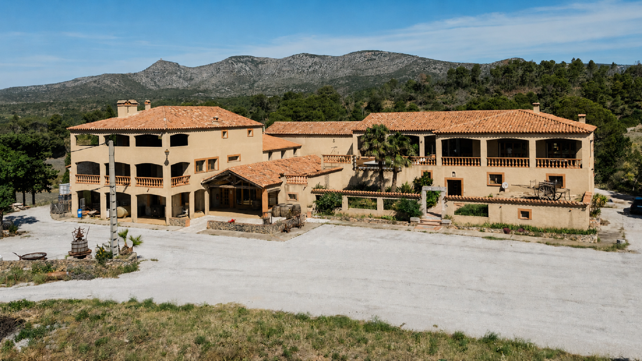  Magnificent Estate of Over 1,600 m² on 10 Hectares of Land with Sweeping Views … - 物件實景