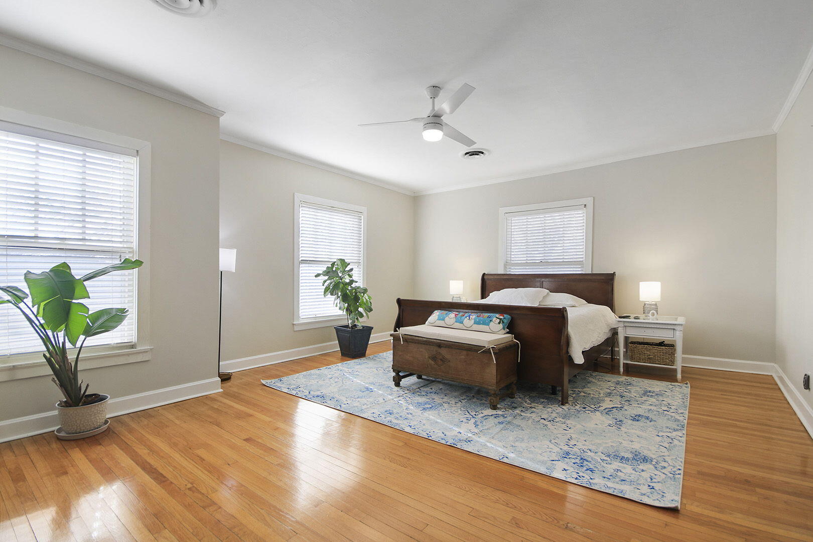 MOBERLY, Missouri, 65270, United States, 5 Bedrooms Bedrooms, ,5 BathroomsBathrooms,Residential,For Sale,2009284