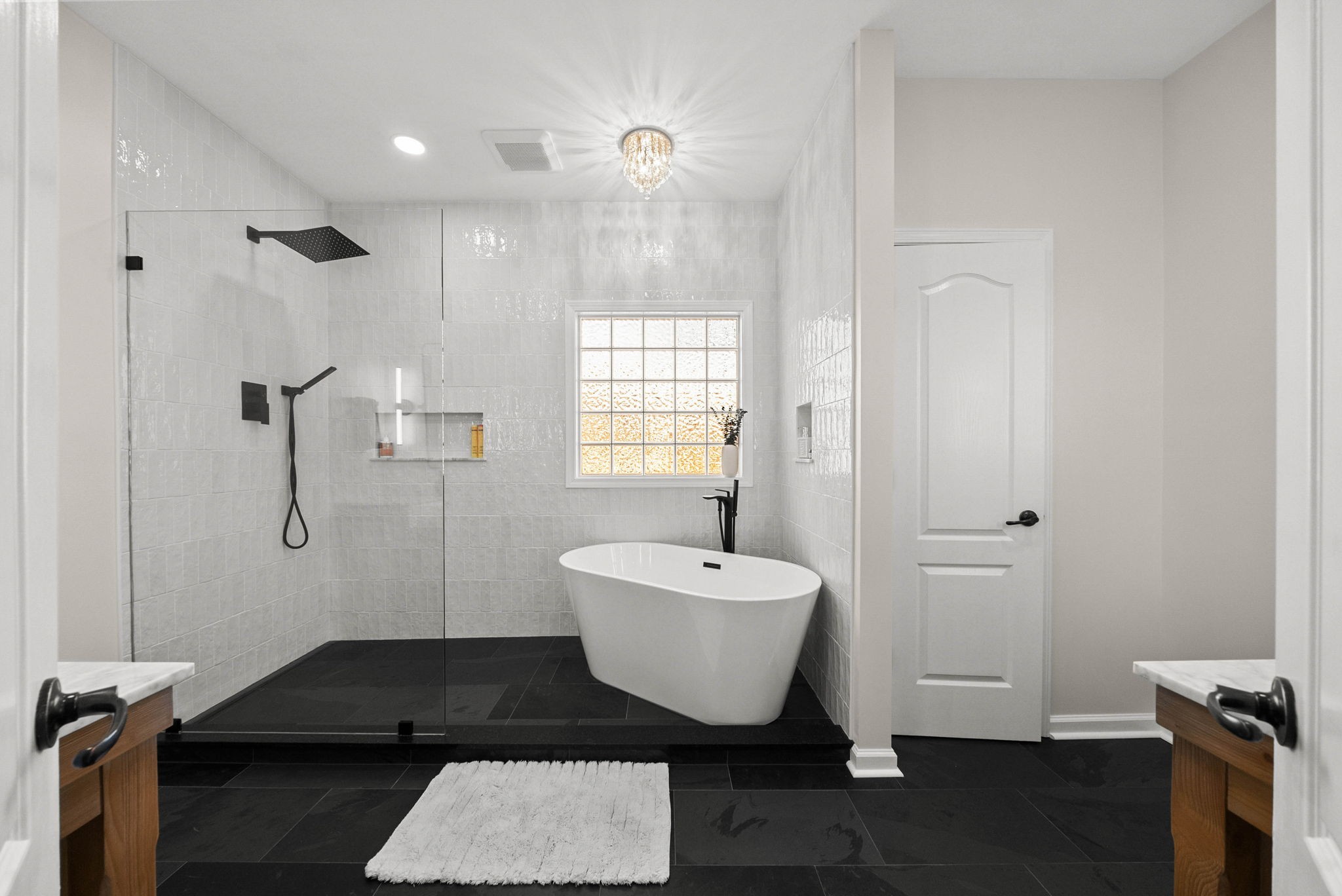 Clarksville, Tennessee, 37043, United States, 5 Bedrooms Bedrooms, ,3 BathroomsBathrooms,Residential,For Sale,2009051