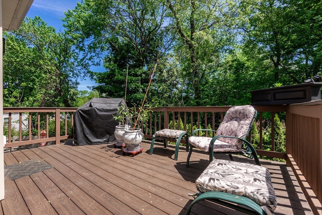 Saugus, Massachusetts, 01906, United States, 4 Bedrooms Bedrooms, ,4 BathroomsBathrooms,Residential,For Sale,2048713