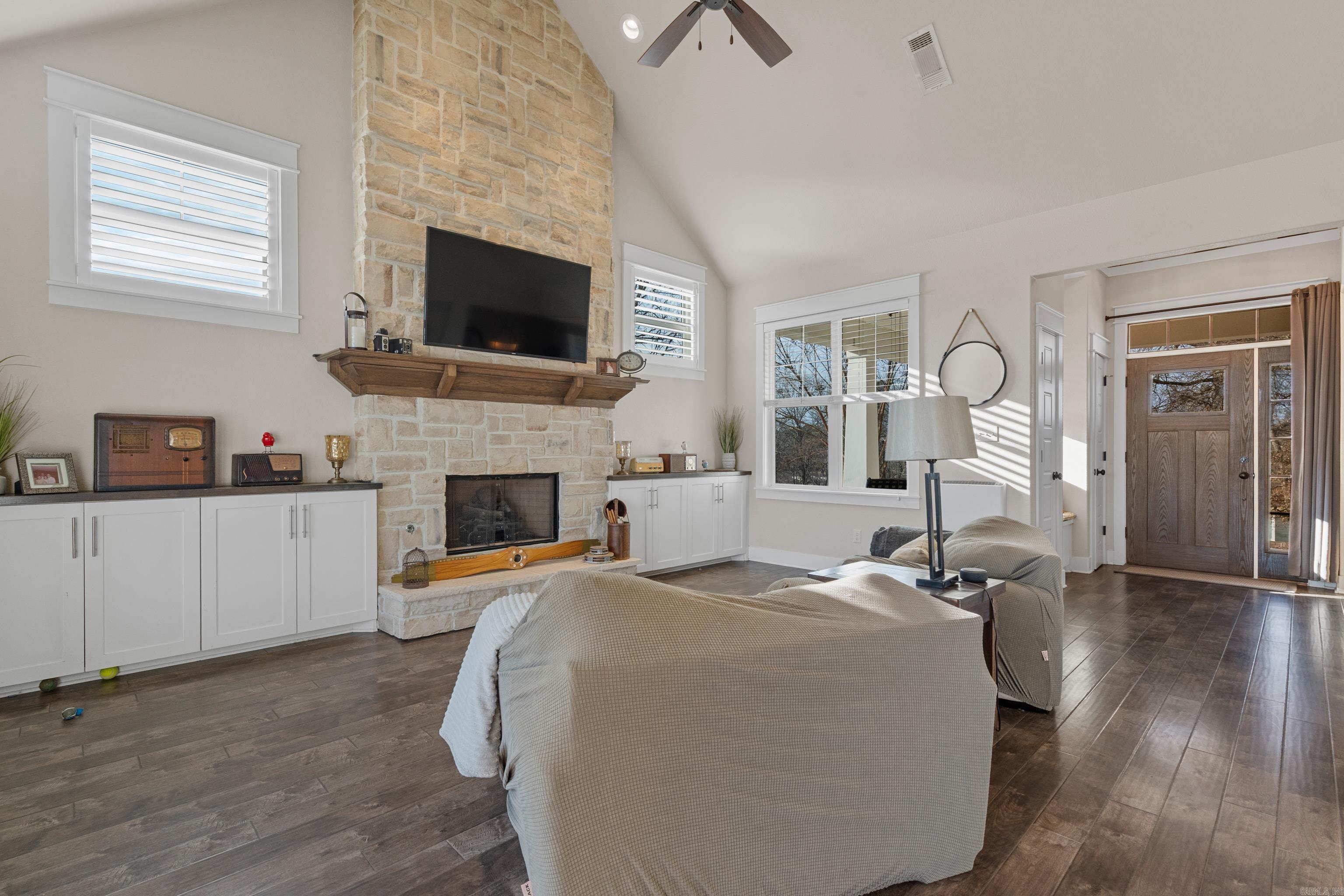 Hot Springs, Arkansas, 71913, United States, 4 Bedrooms Bedrooms, ,4 BathroomsBathrooms,Residential,For Sale,2019314