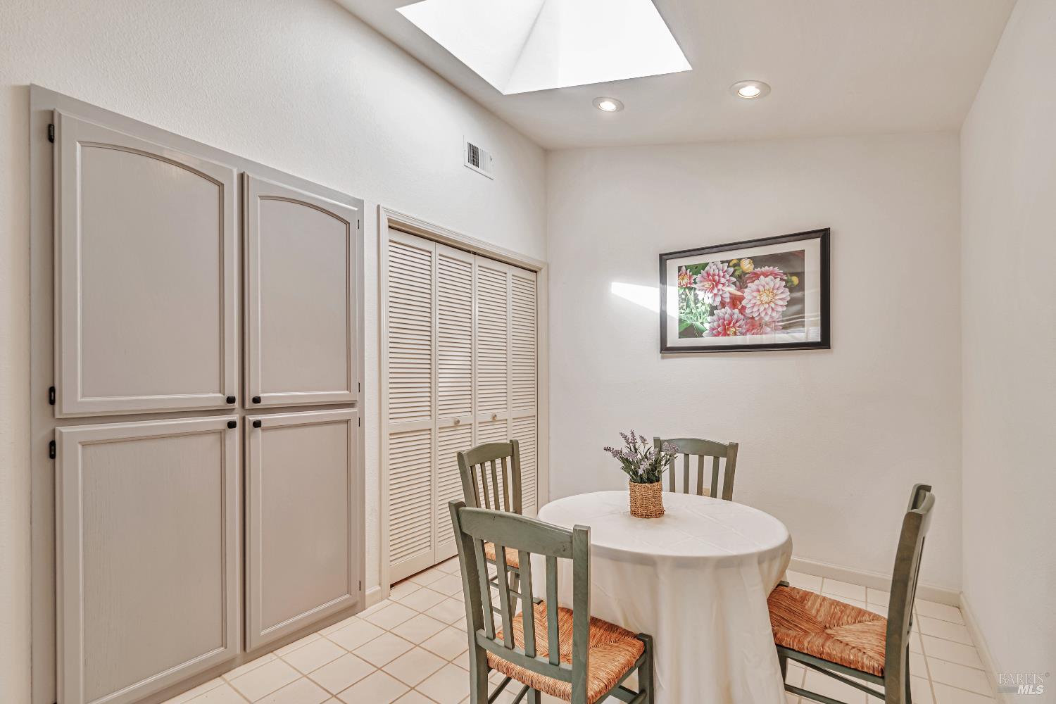 Santa Rosa, California, 95403, United States, 3 Bedrooms Bedrooms, ,3 BathroomsBathrooms,Residential,For Sale,1958612