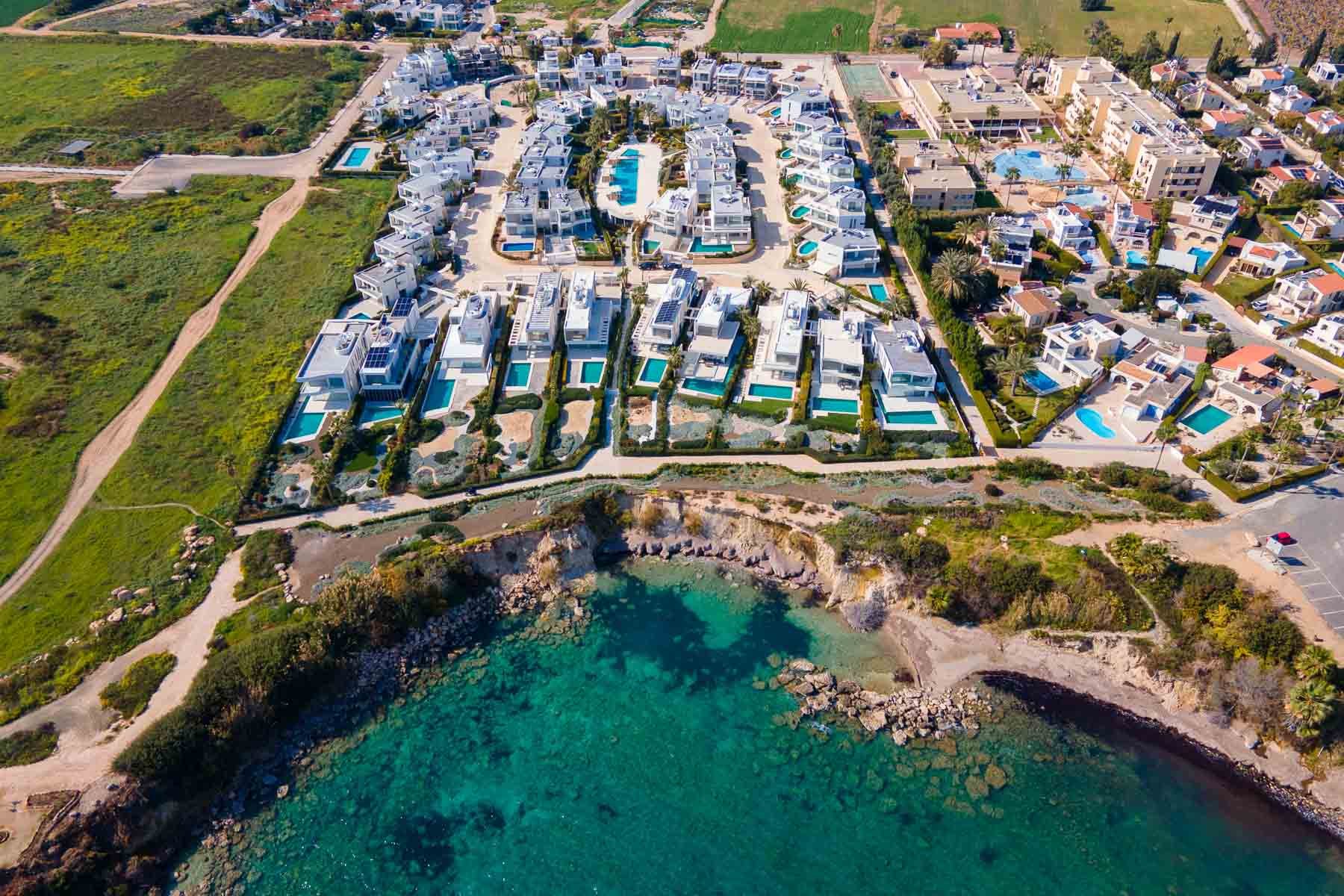 Beachfront Living: Five-Bedroom Villa with Private Pool in Coral Bay - 物件實景