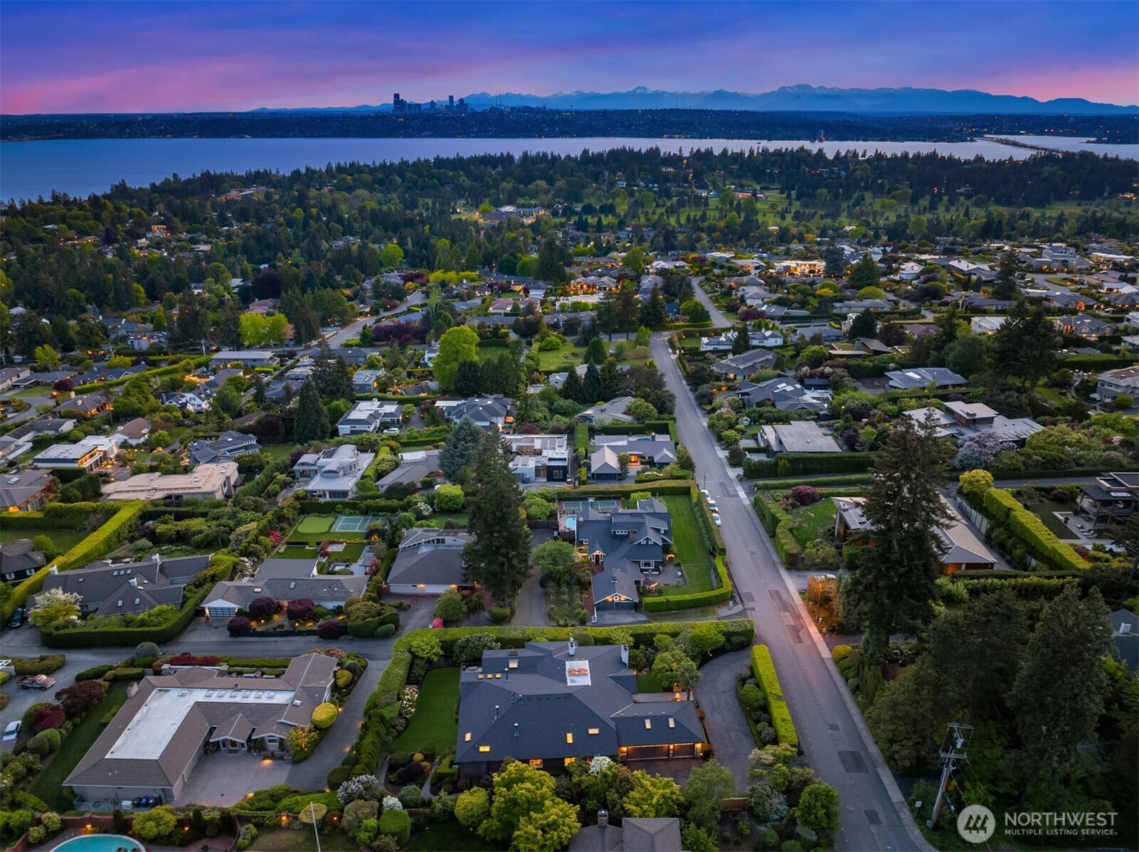 Clyde Hill, Washington, 98004, United States, 4 Bedrooms Bedrooms, ,4 BathroomsBathrooms,Residential,For Sale,1805060