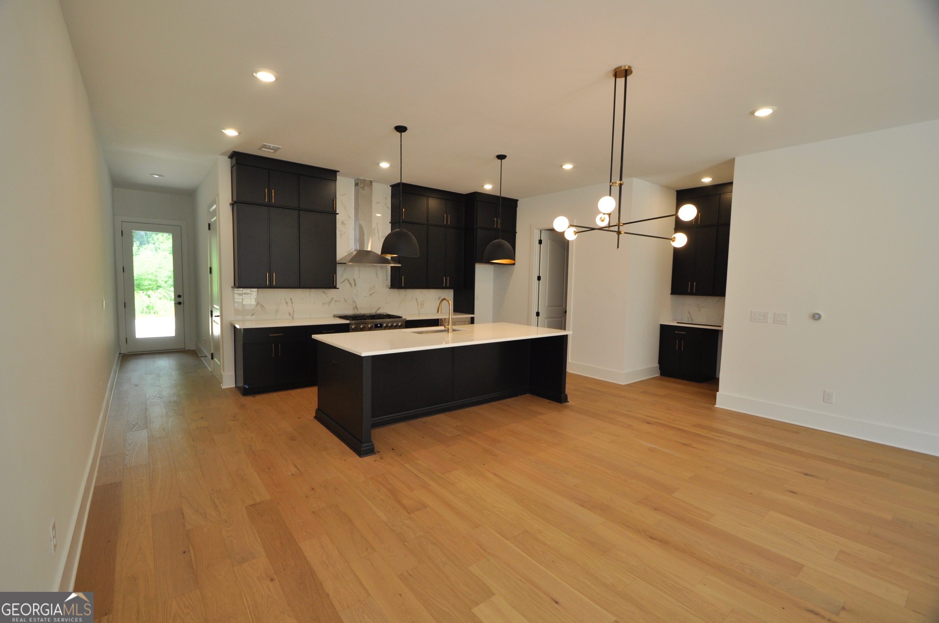 Watkinsville, Georgia, 30677, United States, 3 Bedrooms Bedrooms, ,4 BathroomsBathrooms,Residential,For Sale,1708821