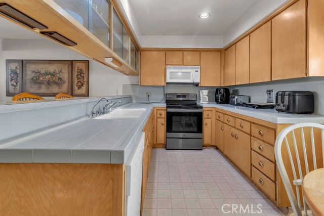 Ladera Heights, California, 90056, United States, 2 Bedrooms Bedrooms, ,3 BathroomsBathrooms,Residential,For Sale,1935924