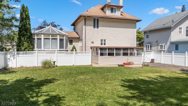 Garwood Boro, New Jersey, 07027, United States, 4 Bedrooms Bedrooms, ,2 BathroomsBathrooms,Residential,For Sale,1918141