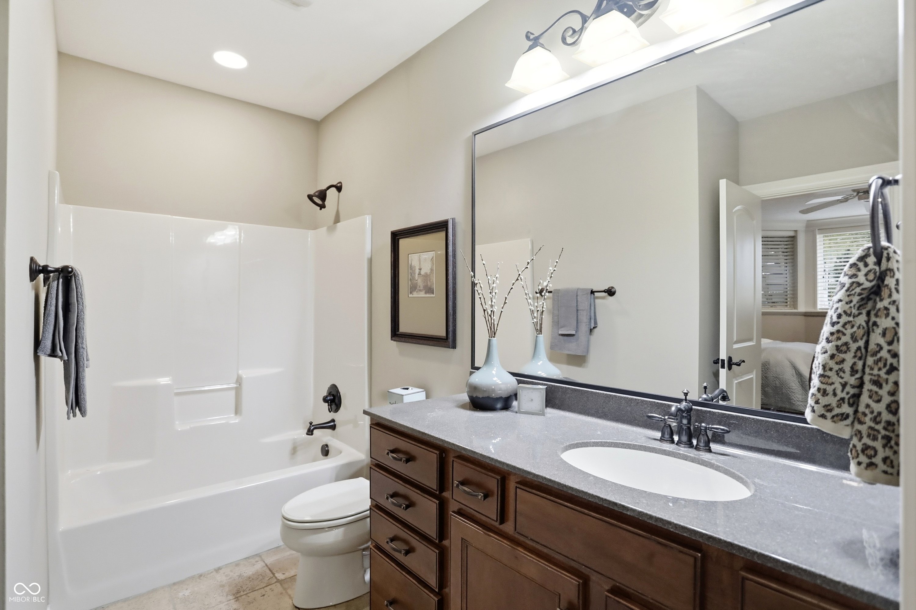 Carmel, Indiana, 46033, United States, 5 Bedrooms Bedrooms, ,6 BathroomsBathrooms,Residential,For Sale,1988622