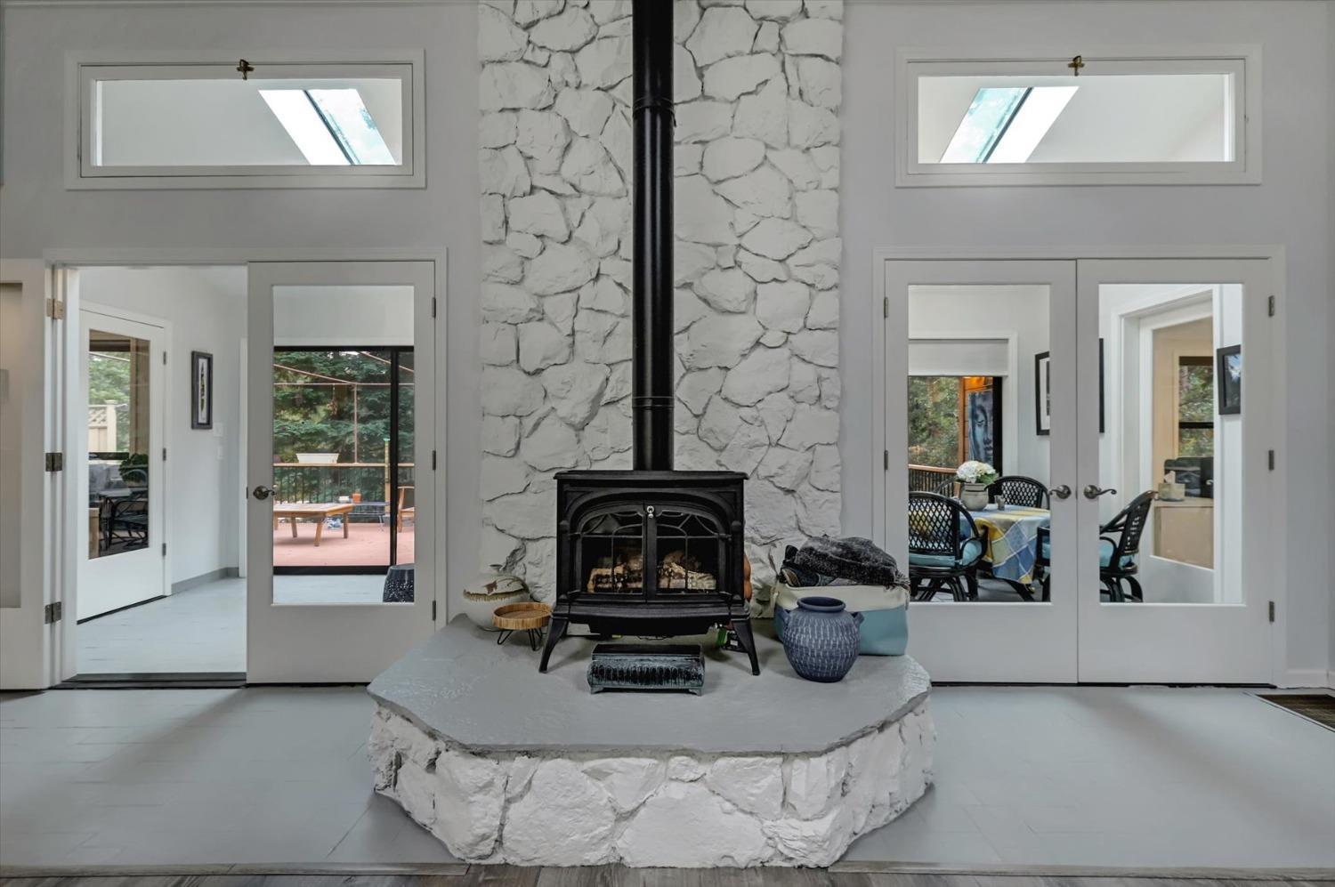 Grass Valley, California, 95949, United States, 3 Bedrooms Bedrooms, ,3 BathroomsBathrooms,Residential,For Sale,1754358