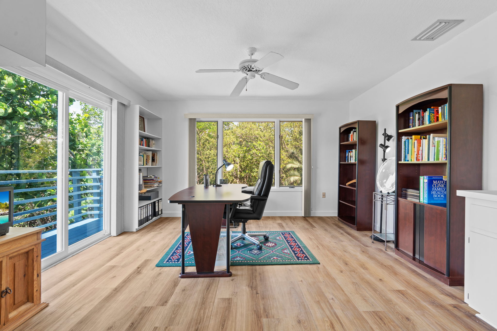 Tarpon Springs, Florida, 34689, United States, 3 Bedrooms Bedrooms, ,2 BathroomsBathrooms,Residential,For Sale,1976239