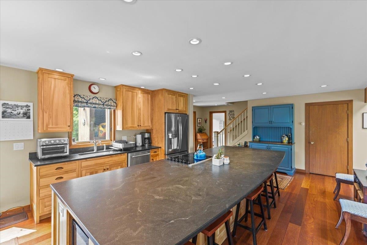 Stowe, Vermont, 05672, United States, 4 Bedrooms Bedrooms, ,3 BathroomsBathrooms,Residential,For Sale,1867745
