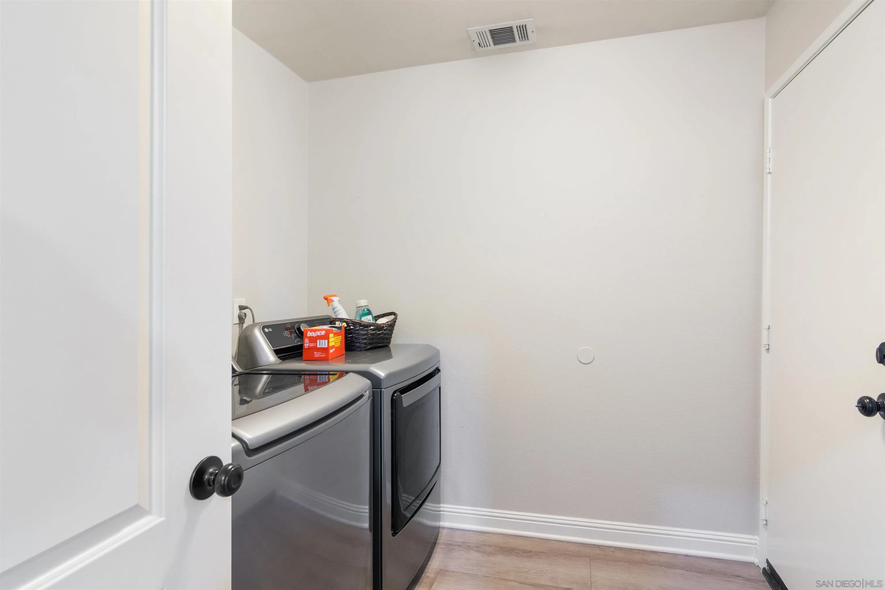 Winchester, California, 92596, United States, 3 Bedrooms Bedrooms, ,2 BathroomsBathrooms,Residential,For Sale,1956412