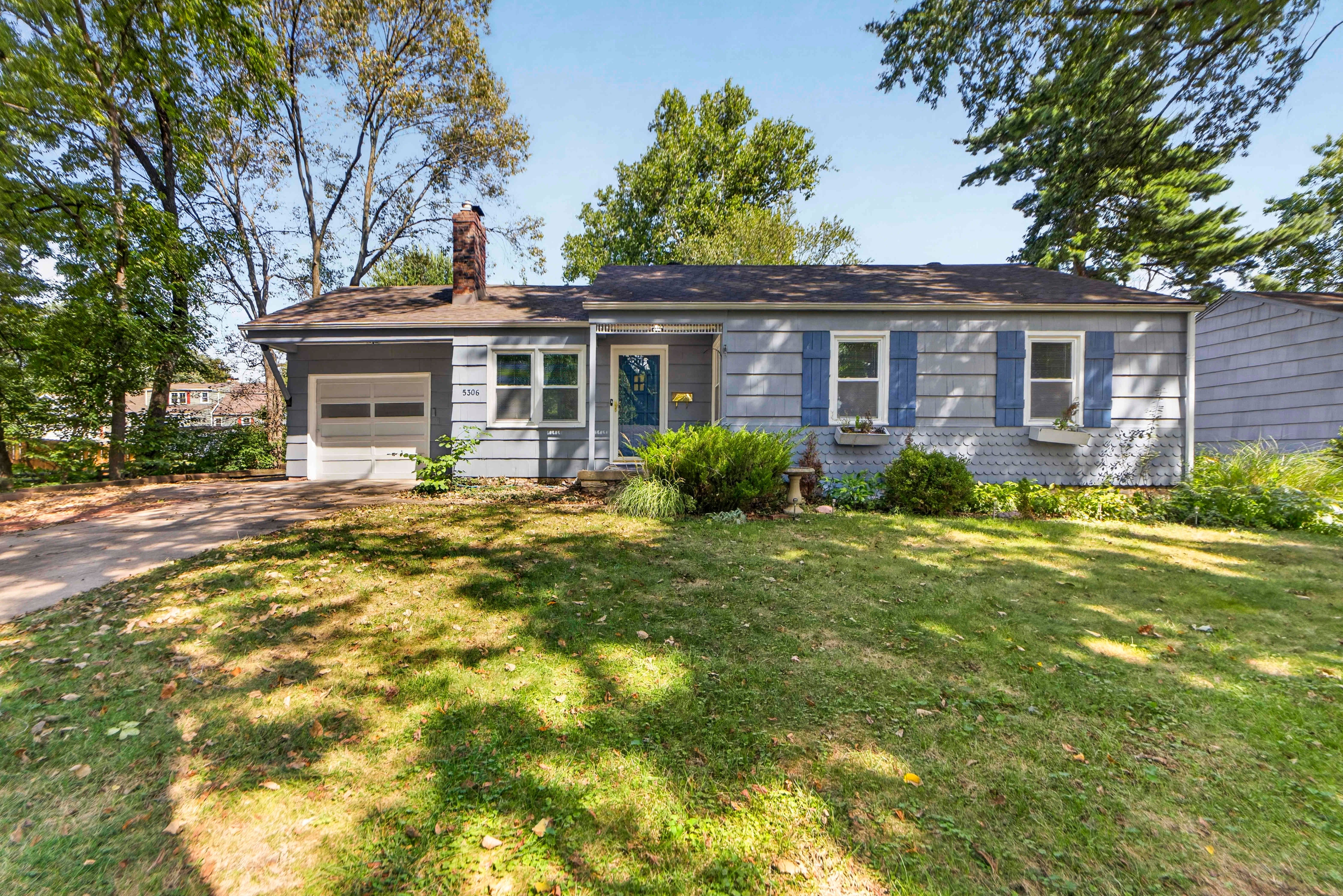 71st St, Prairie Village, KS 66208
