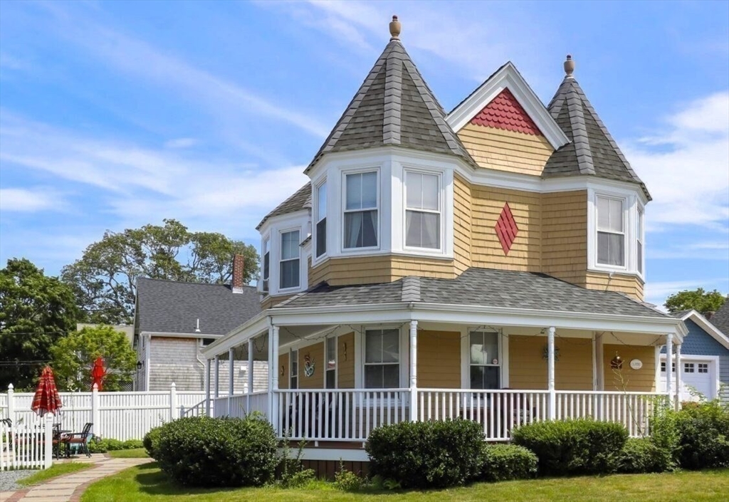 Wareham, Massachusetts, 02558, United States, 3 Bedrooms Bedrooms, ,2 BathroomsBathrooms,Residential,For Sale,1926359