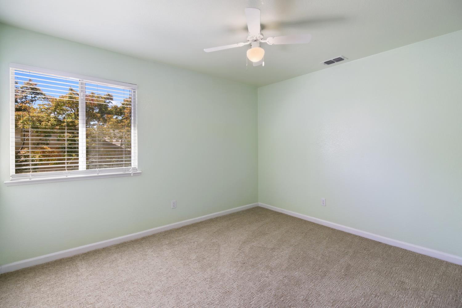 Folsom, California, 95630, United States, 4 Bedrooms Bedrooms, ,3 BathroomsBathrooms,Residential,For Sale,1926196