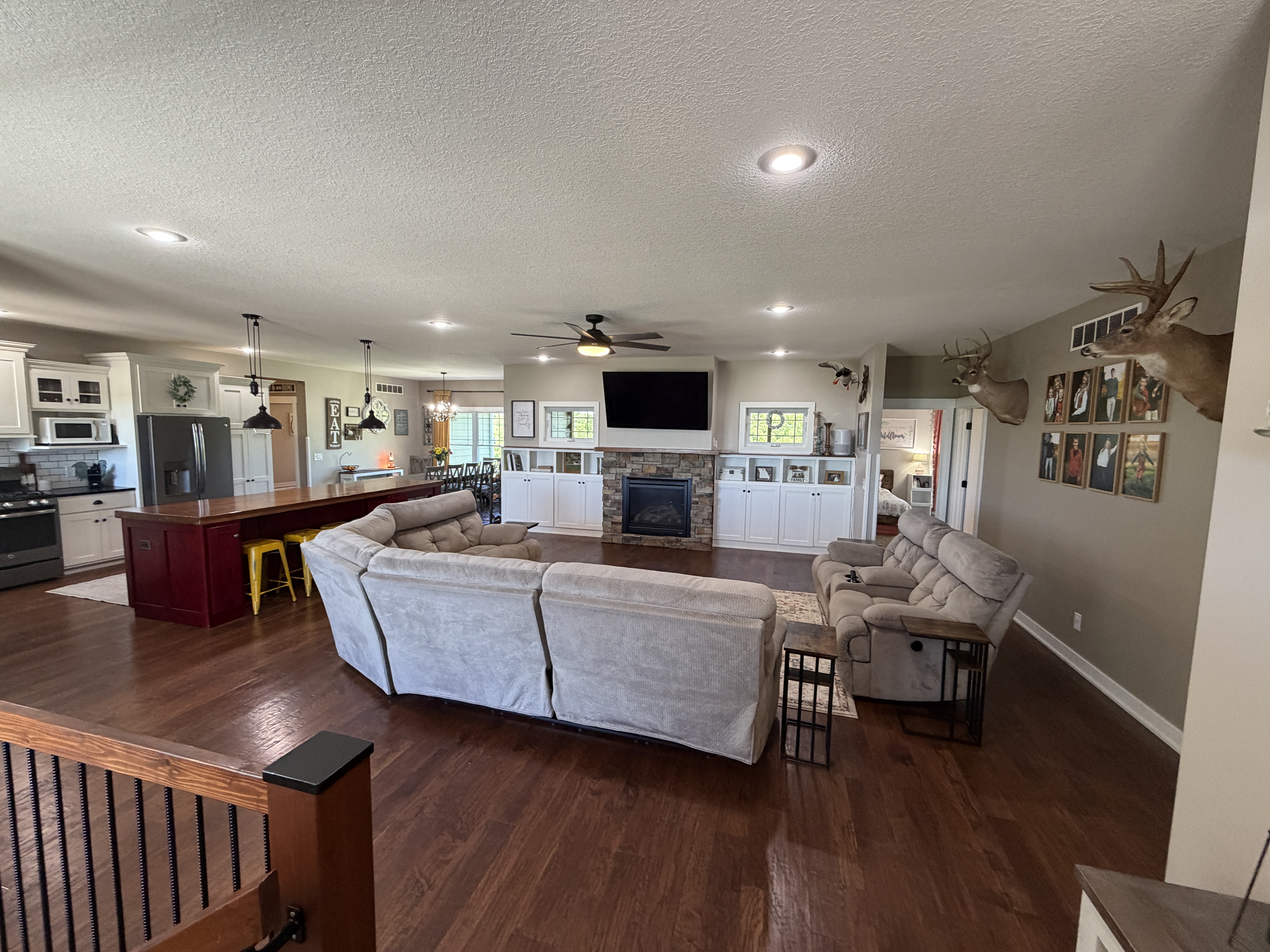 Greentop, Missouri, 63546, United States, 5 Bedrooms Bedrooms, ,4 BathroomsBathrooms,Residential,For Sale,2048249
