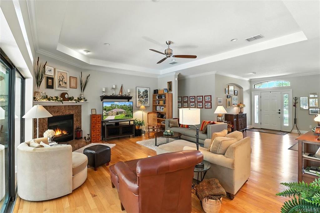 Homosassa, Florida, 34446, United States, 4 Bedrooms Bedrooms, ,4 BathroomsBathrooms,Residential,For Sale,1934205