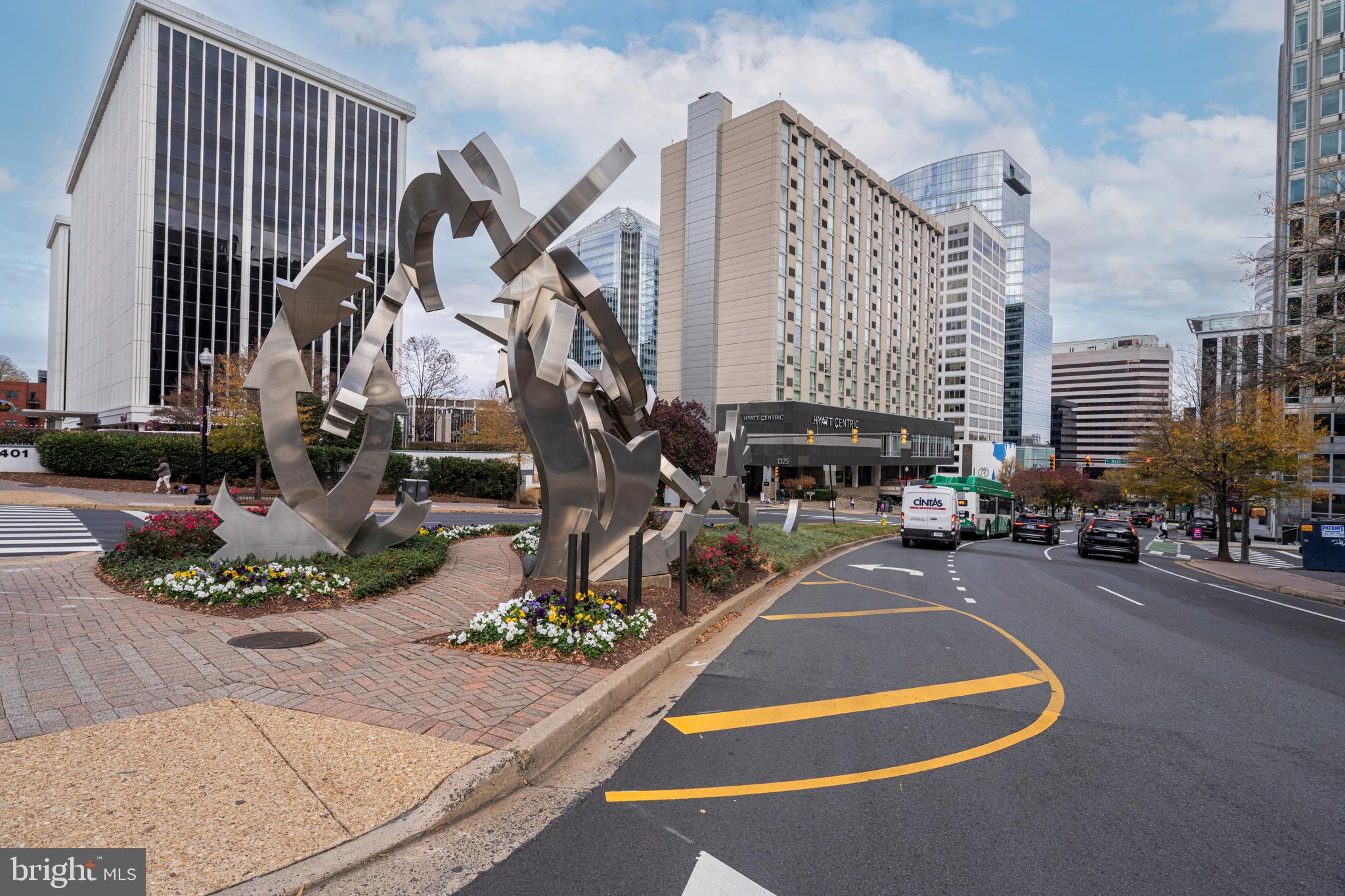 Arlington, Virginia, 22209, United States, 2 Bedrooms Bedrooms, ,2 BathroomsBathrooms,Residential,For Sale,1992776