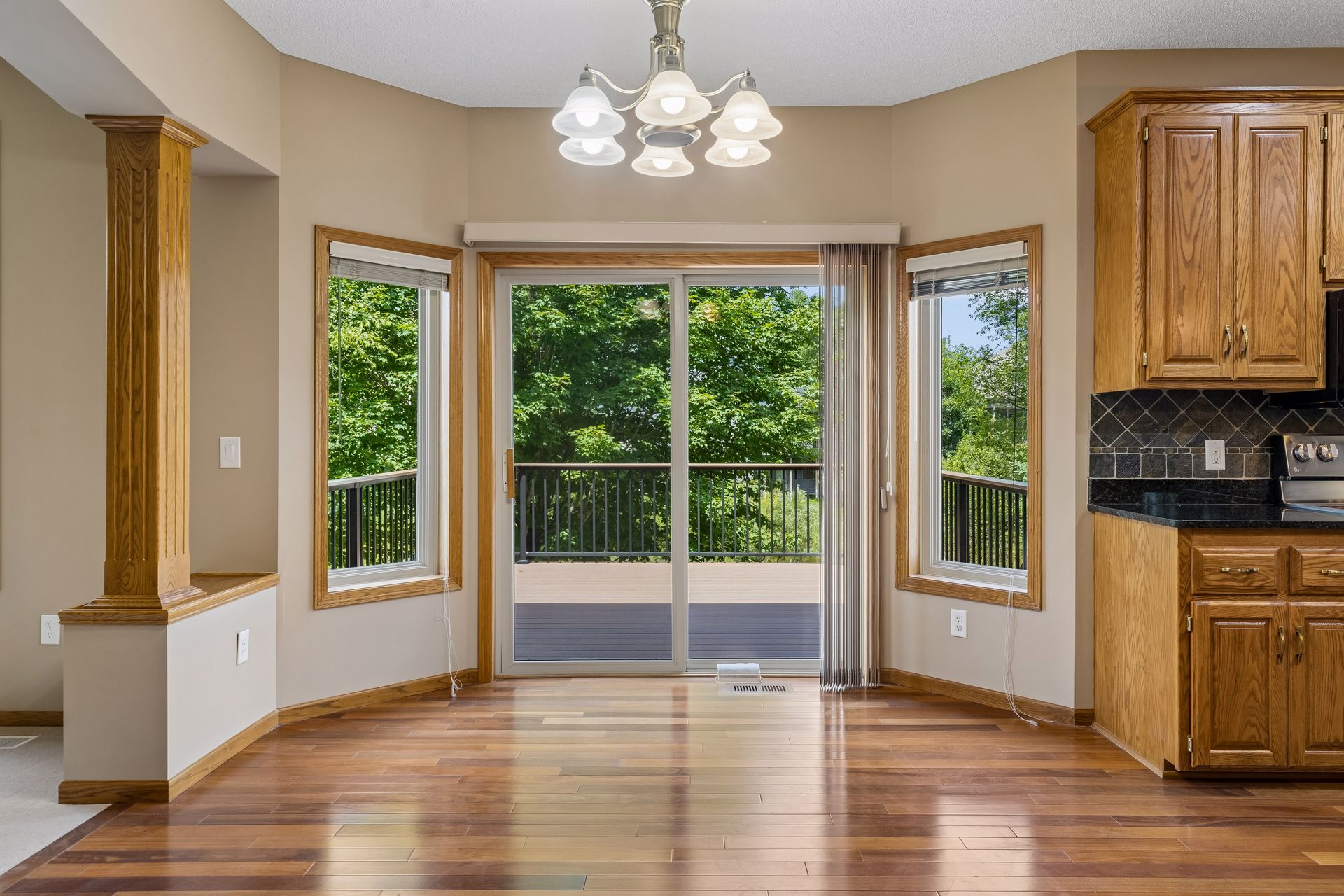  Meticulously Maintained Executive Home Near Parks and Trails - 物件實景