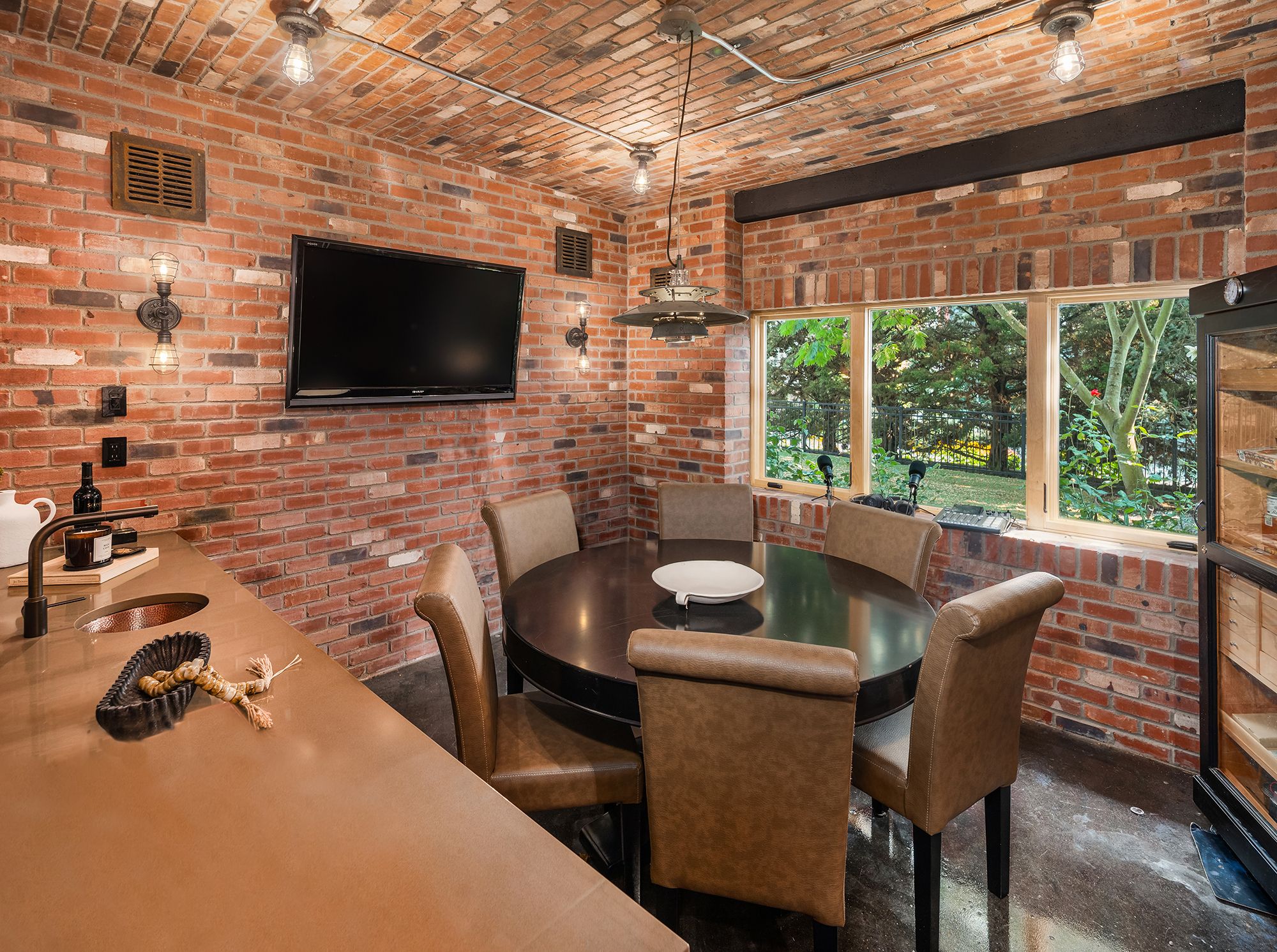  1215 Warren Ave N, Seattle, WA 98109 - 物件實景
