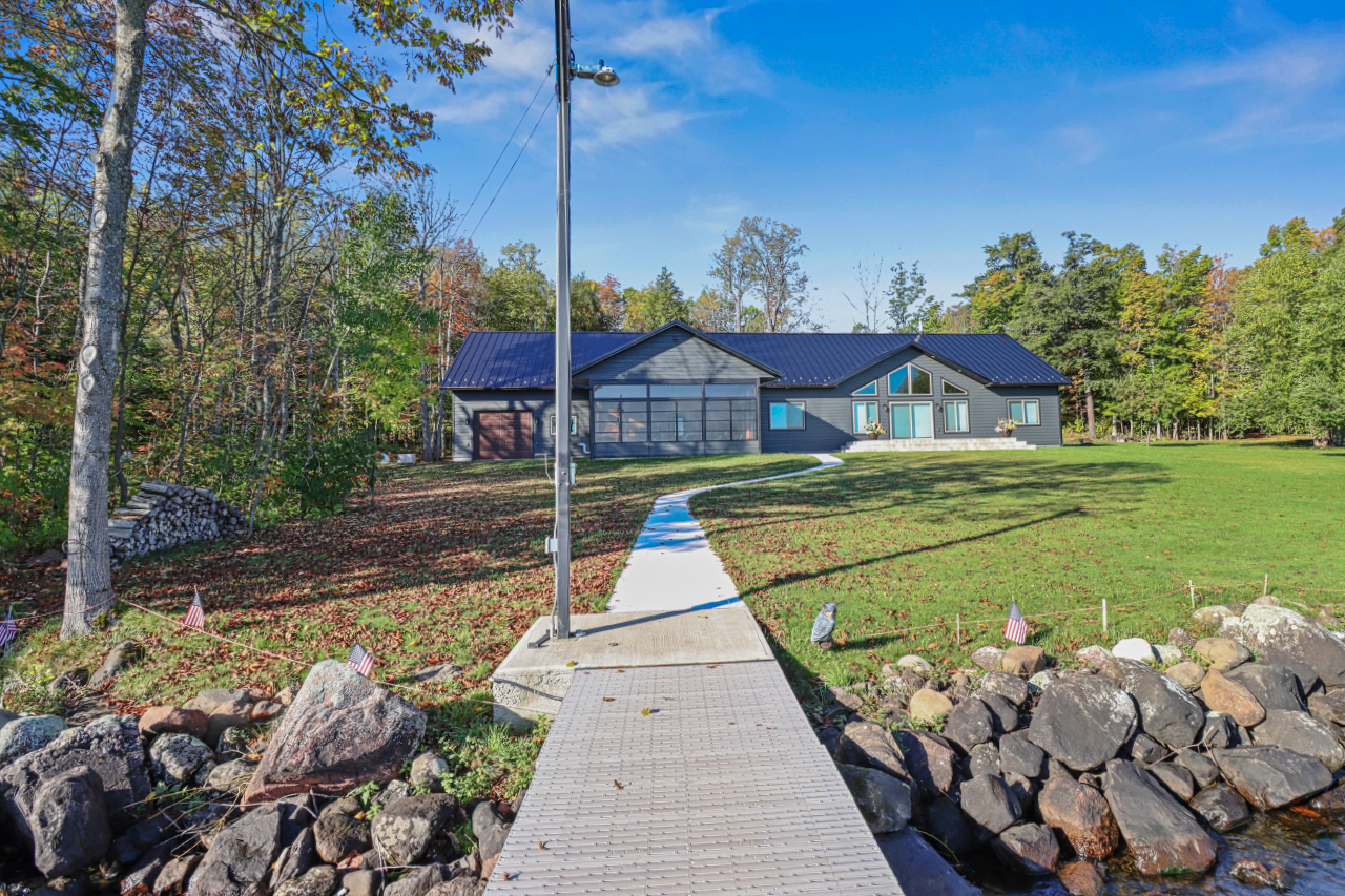 Marenisco, Wisconsin, 49947, United States, 4 Bedrooms Bedrooms, ,4 BathroomsBathrooms,Residential,For Sale,1984446