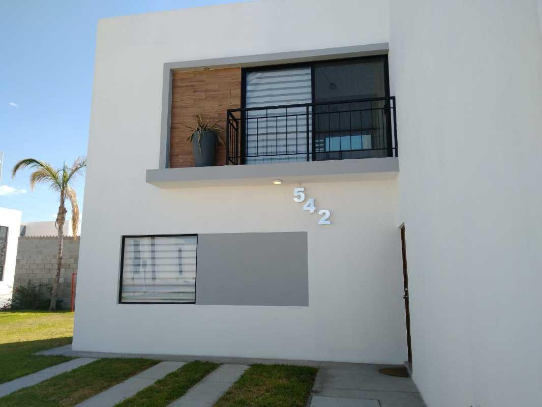 EUCALIPTOS, Gómez Palacio, Durango, 35049, Mexico, 4 Bedrooms Bedrooms, ,2 BathroomsBathrooms,Residential,For Sale,EUCALIPTOS,1234321