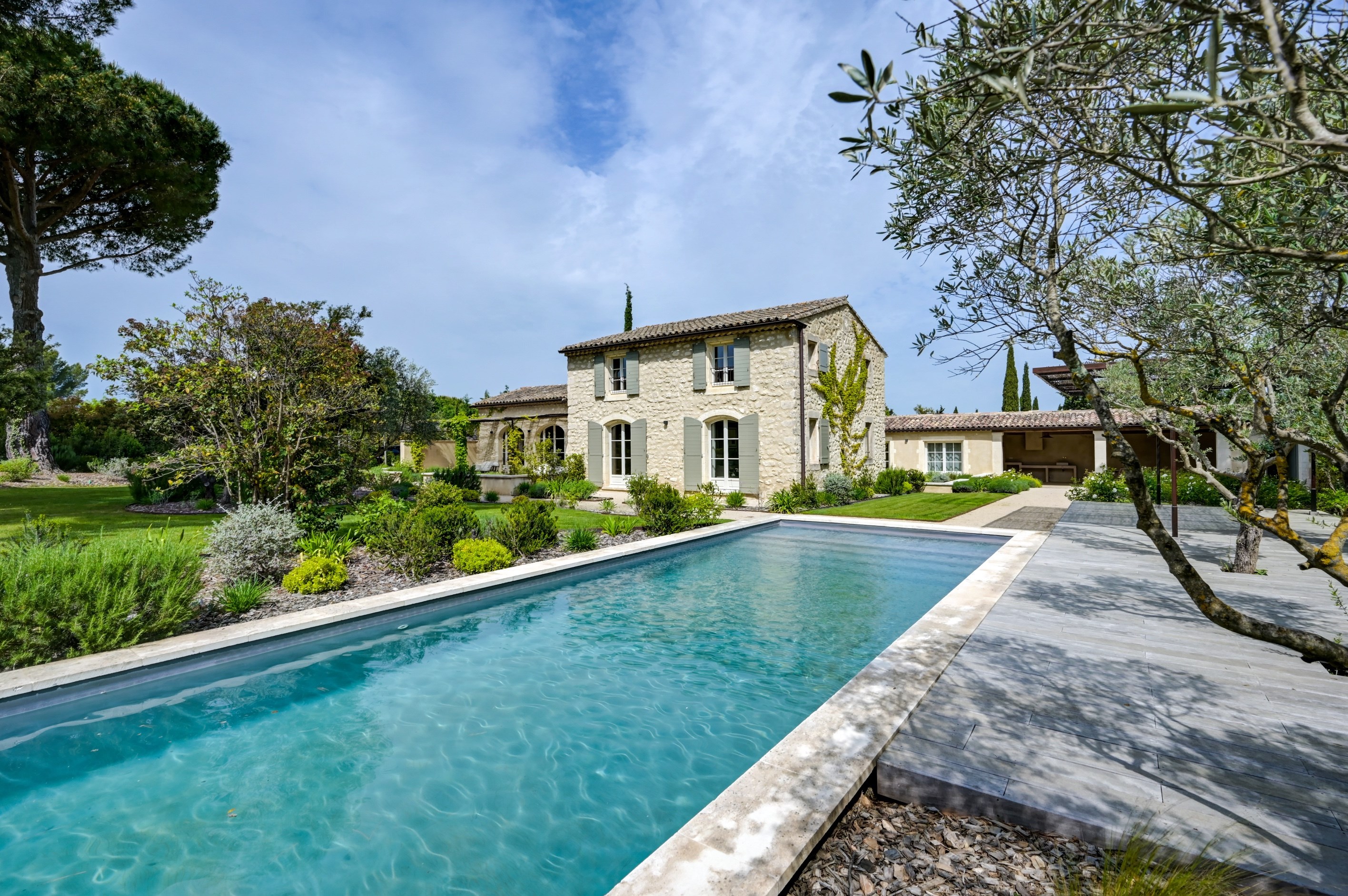  Renovated farmhouse with landscaped garden and swimming pool, a 10-minute walk … - 物件實景