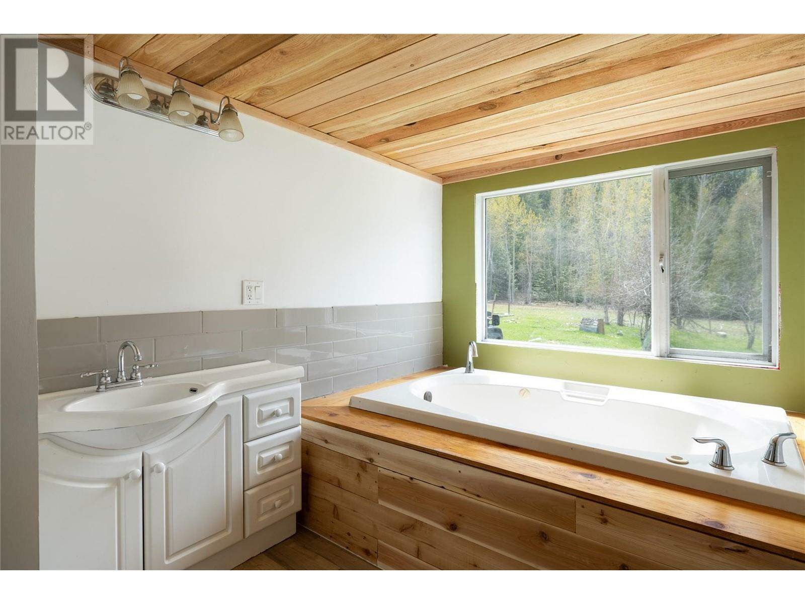 LUMBY, British Columbia, V0E 2G1, CA, 3 Bedrooms Bedrooms, ,2 BathroomsBathrooms,Residential,For Sale,1838495
