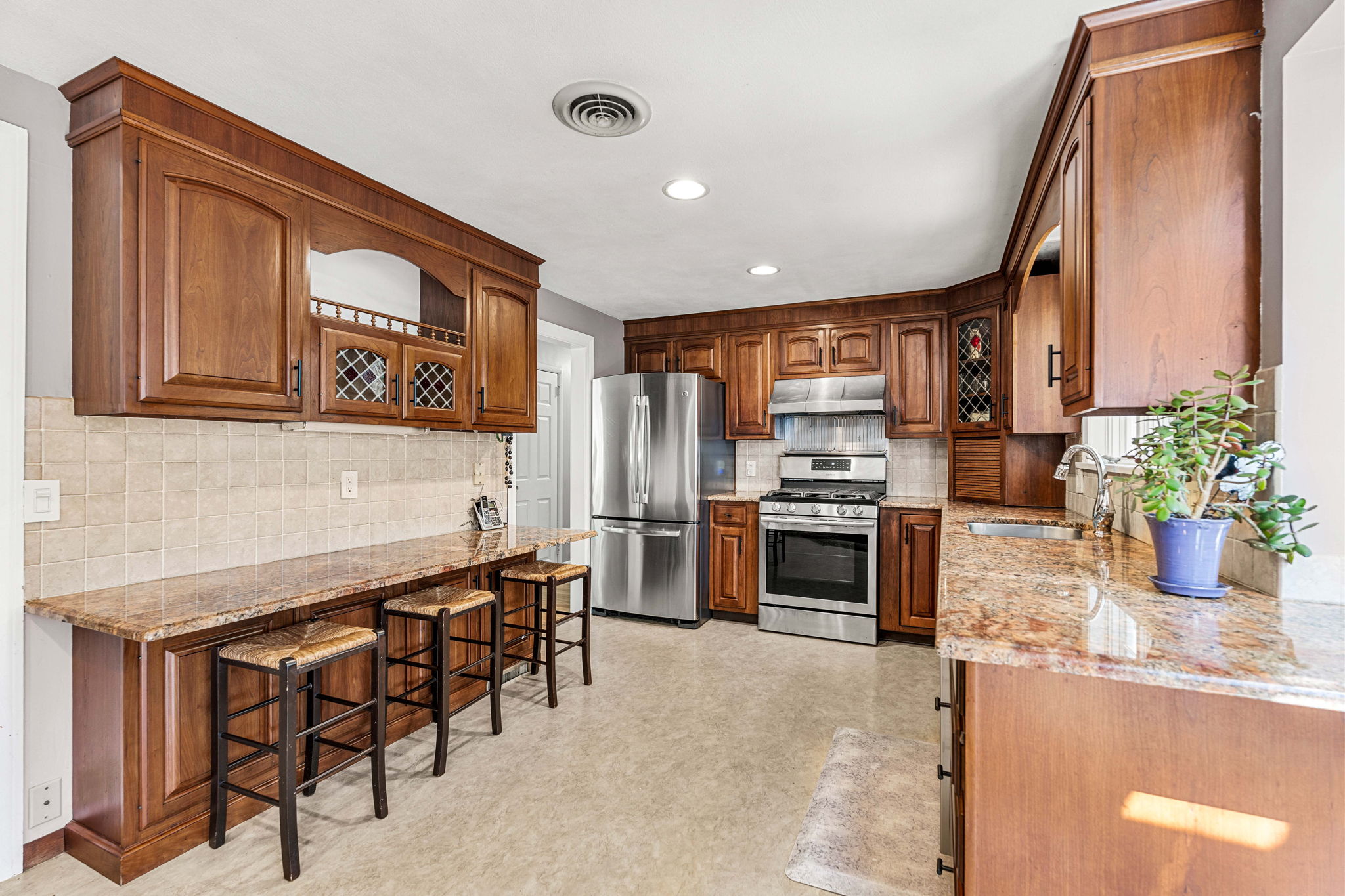 12 Catherine Dr, Peabody, MA, 01960 - 物件實景