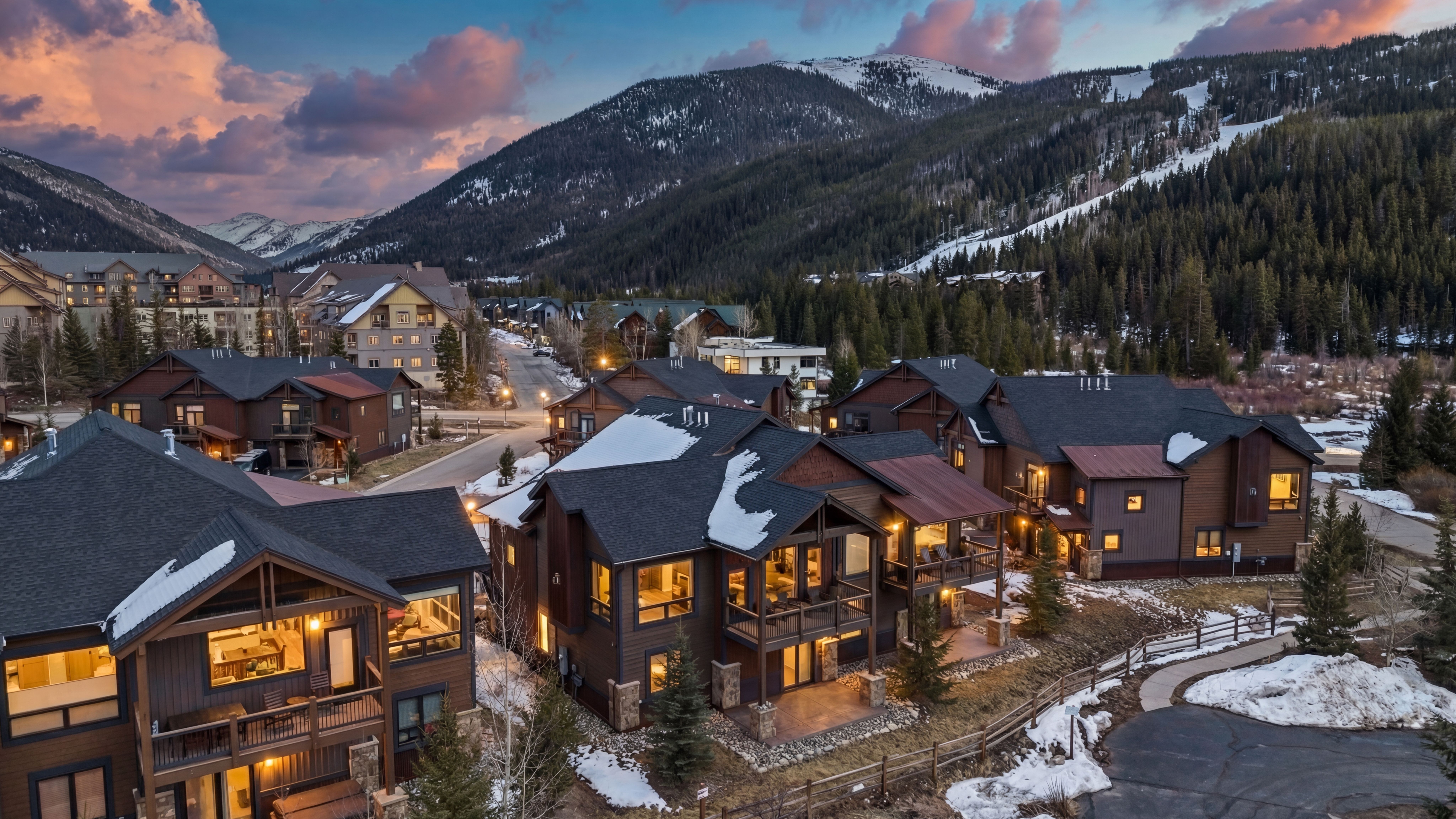  Experience Elevated Mountain Living at 59 Erickson Loop #4B - 物件實景