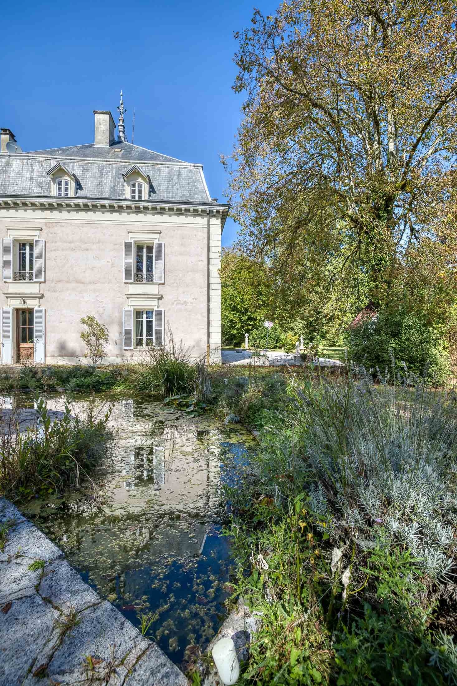  Elegant manor- close to the famed vineyards of Bugey - 物件實景