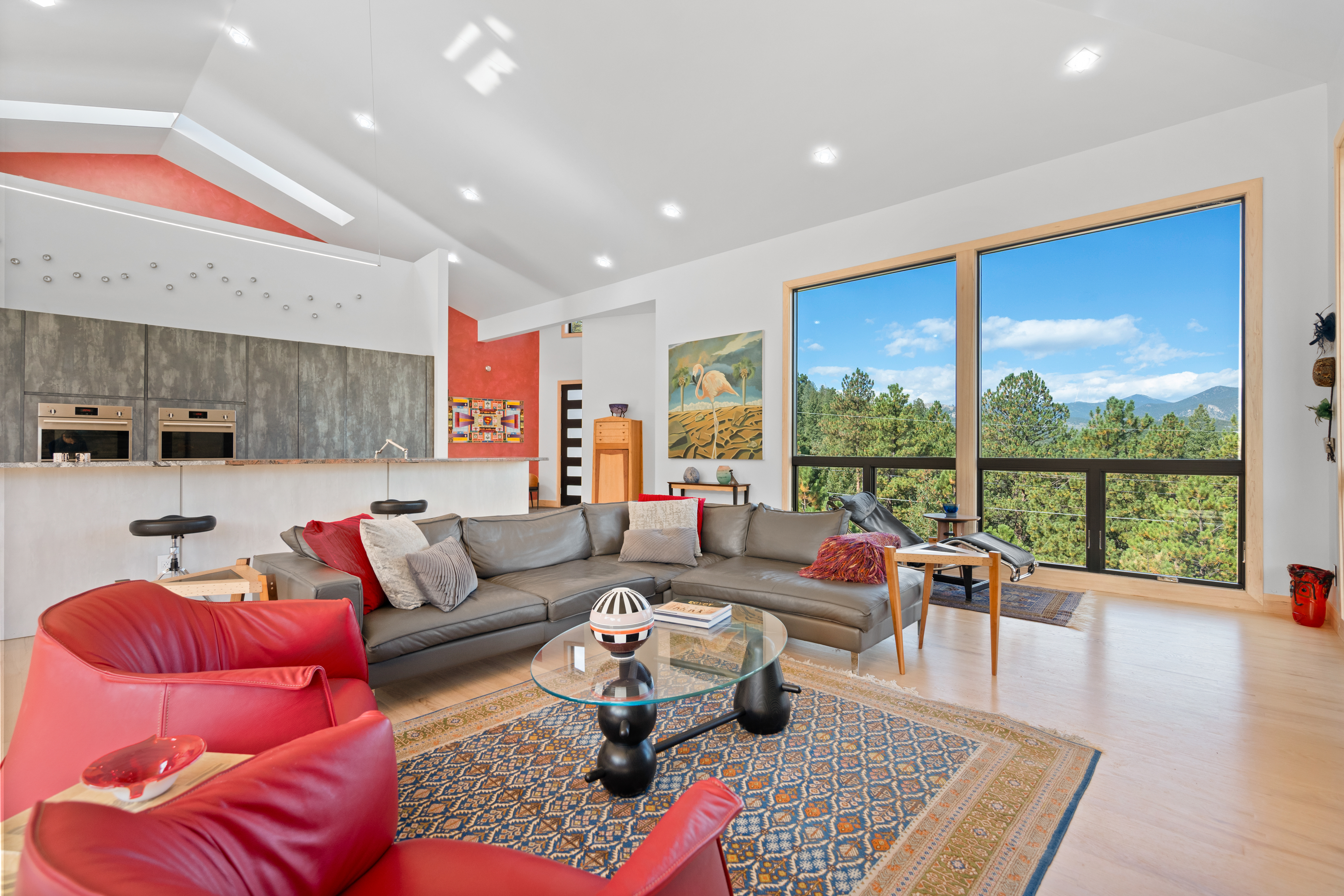  Modern Mountain Residence with Dramatic Architecture - 物件實景