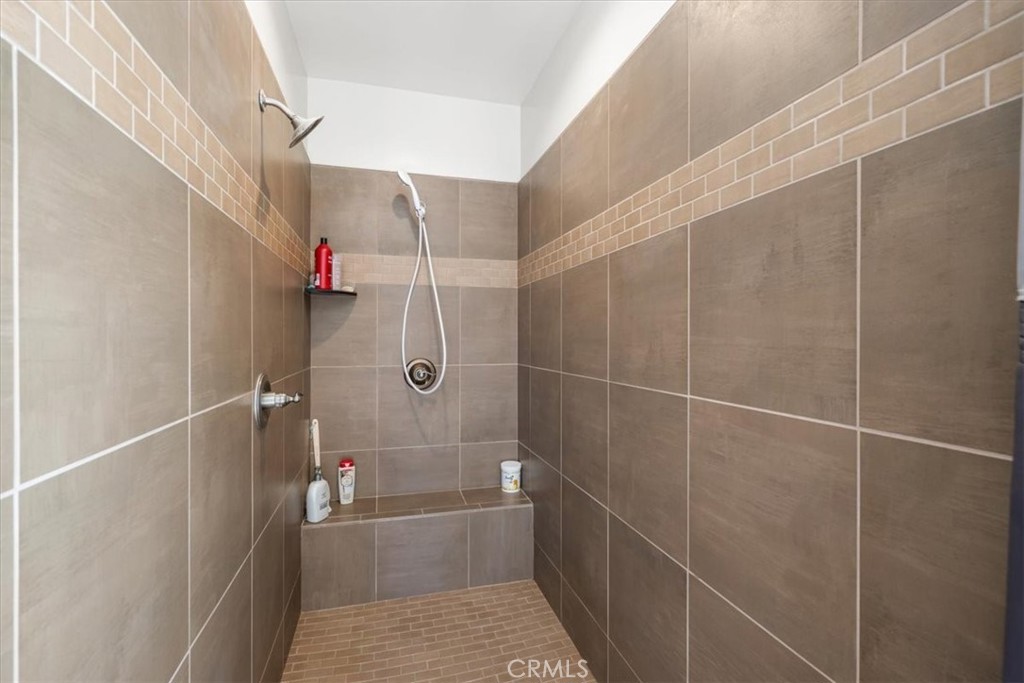 Paso Robles, California, 93446, United States, 4 Bedrooms Bedrooms, ,3 BathroomsBathrooms,Residential,For Sale,1894330
