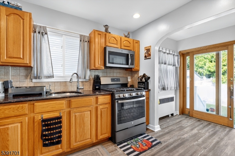 Roselle Park Boro, New Jersey, 07204, United States, 4 Bedrooms Bedrooms, ,3 BathroomsBathrooms,Residential,For Sale,1970229