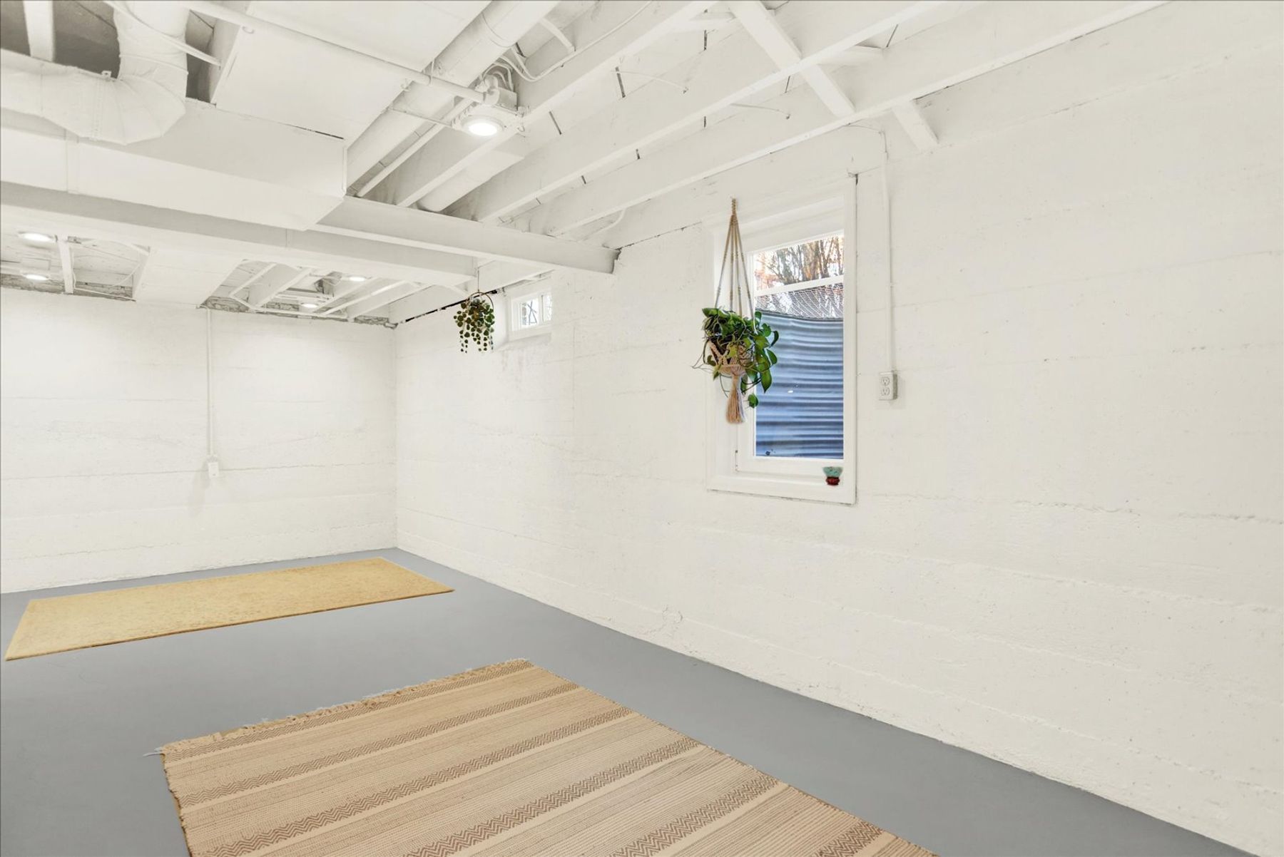  Athmar Park Gem: Newly Remodeled 3-Bed with Basement, Yard & Oversized Garage - 物件實景