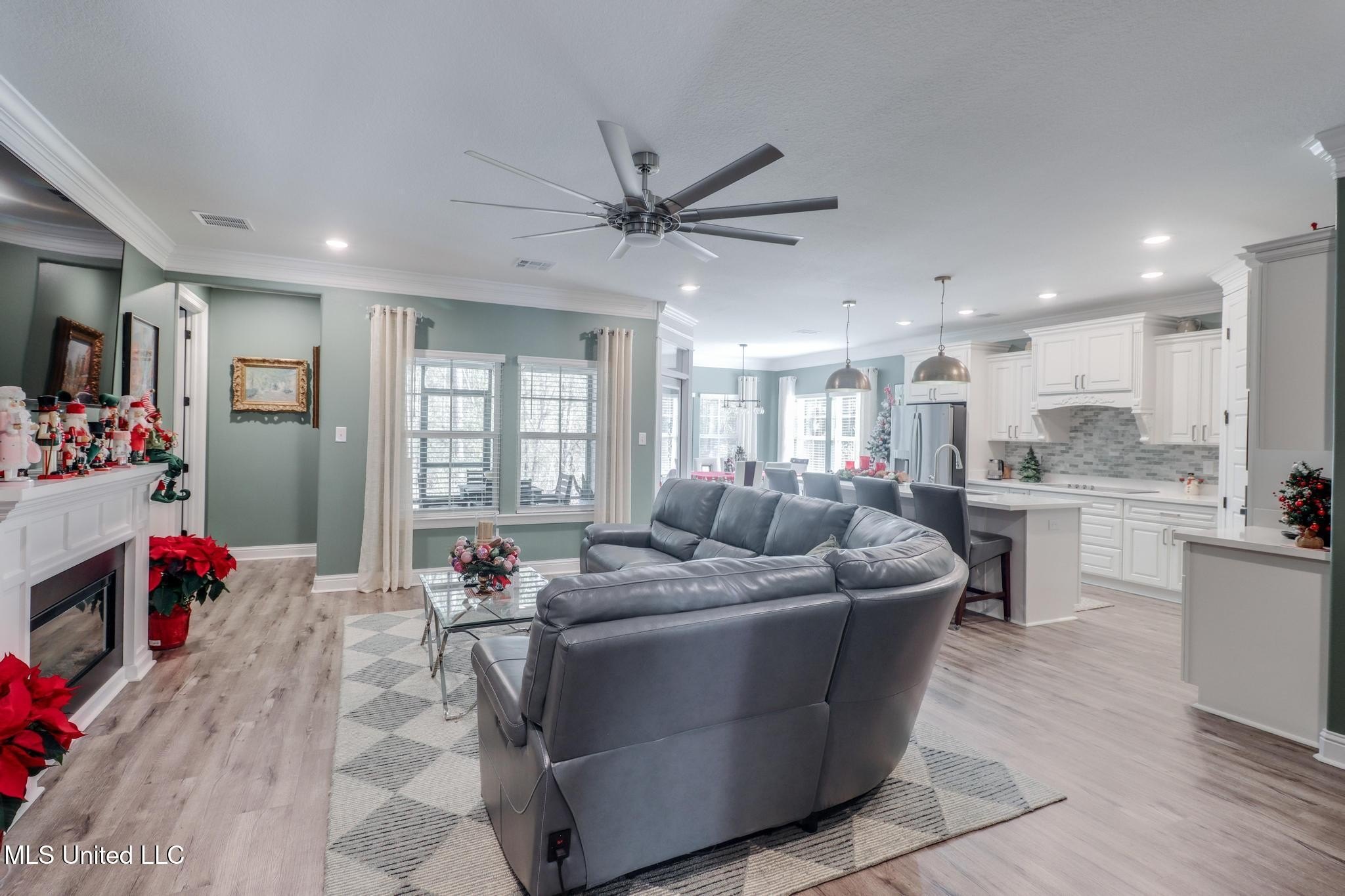 Gulfport, Mississippi, 39503, United States, 5 Bedrooms Bedrooms, ,3 BathroomsBathrooms,Residential,For Sale,2005321