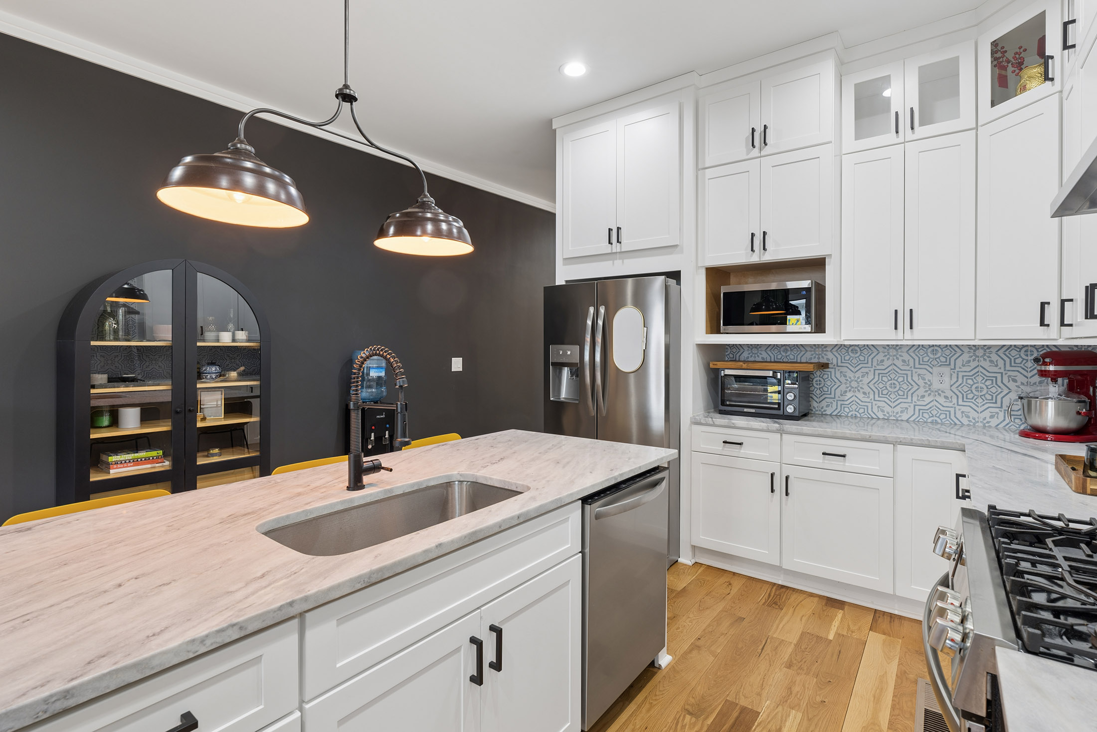  beautifully designed craftsman-style townhome near grant  park - 物件實景