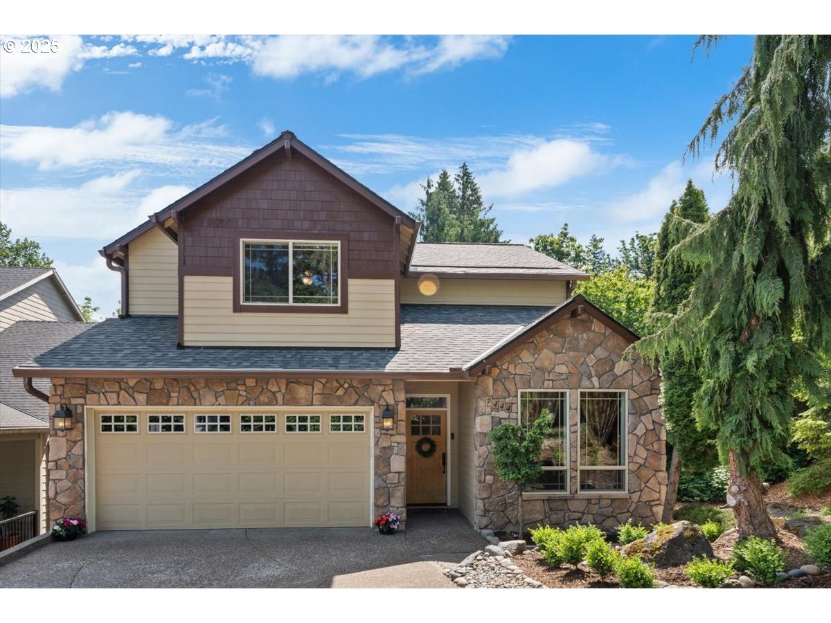 Portland, Oregon, 97266, United States, 4 Bedrooms Bedrooms, ,3 BathroomsBathrooms,Residential,For Sale,1836863